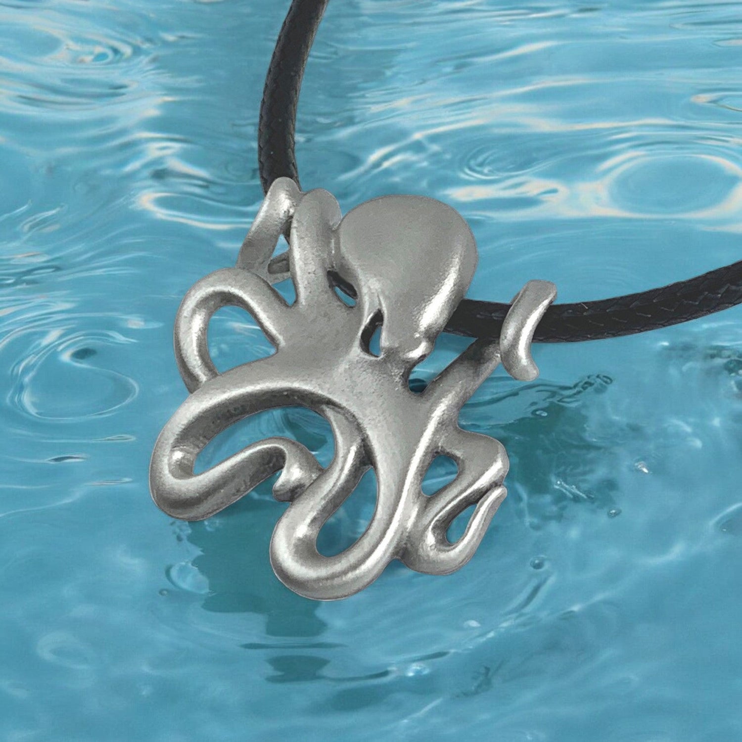 Necklaces & Pendants