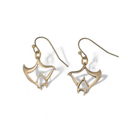 Bronze Manta ray Dangle Drop Earrings- Manta Ray Jewelry, Gifts for Stingray Lovers, Boho Jewelry, Sea Life Jewelry, Gifts For Scuba Divers - Big Blue