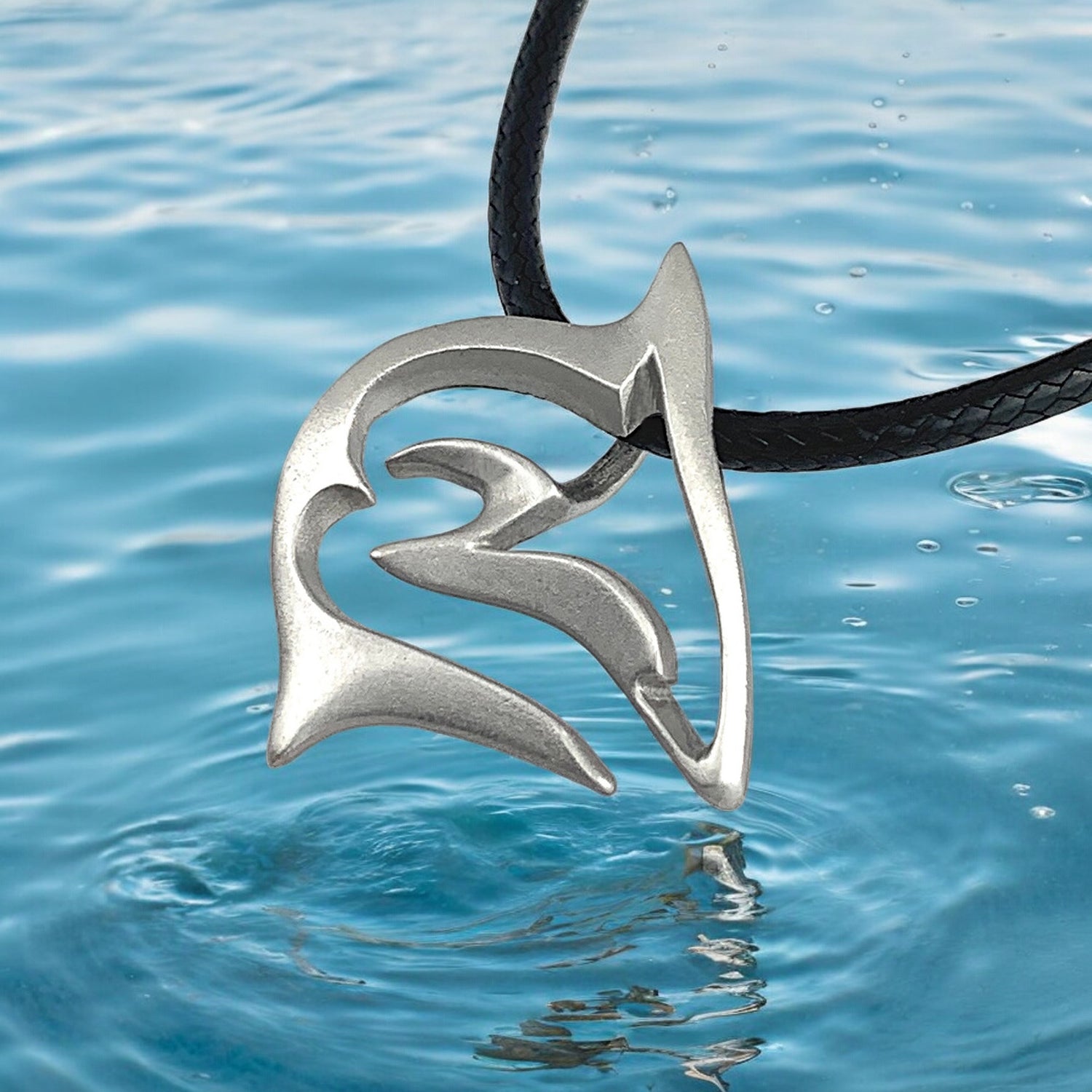 Shark Necklace for women and Men- Shark Gifts, Shark Necklaces, Shark Charms, Gifts for Shark Lovers, Sea Life Jewelry - Big Blue