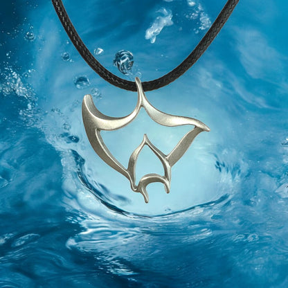 Manta Ray Necklace Pewter Pendant- Manta Ray Gift for Women and Men, Stingray Necklace, Gifts for Divers, Sea Life Jewelry for Divers, Stingray Charm - Big Blue