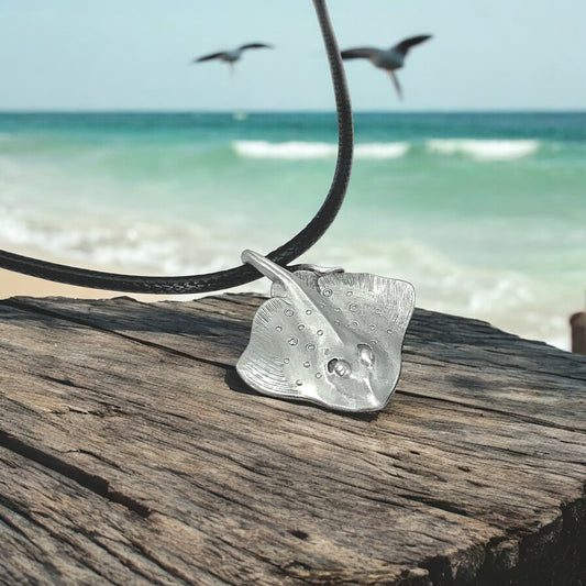 Stingray Necklace- Stingray Gift for Women and Men, Stingray Pendant, Gifts for Divers, Sea Life Jewelry - Big Blue
