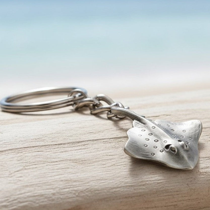 Big Blue by Roland St John pewter stingray keychain with dive flag detail on reverse. Realistic ocean sea life accessory.