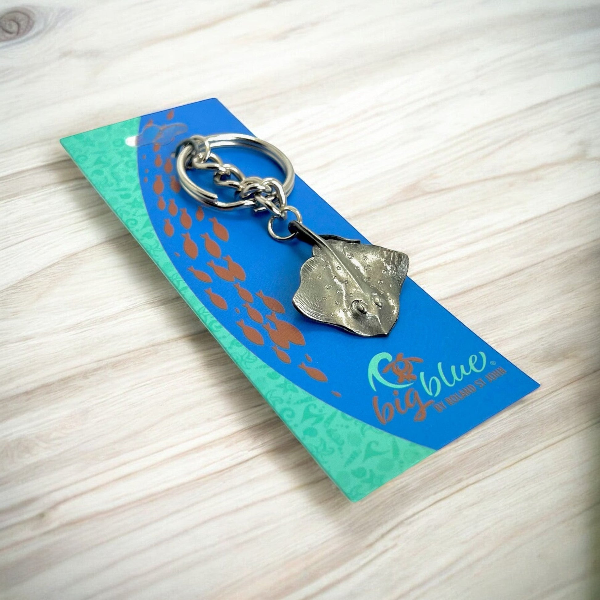 Big Blue by Roland St John pewter stingray keychain with dive flag detail on reverse. Realistic marine life accessory.