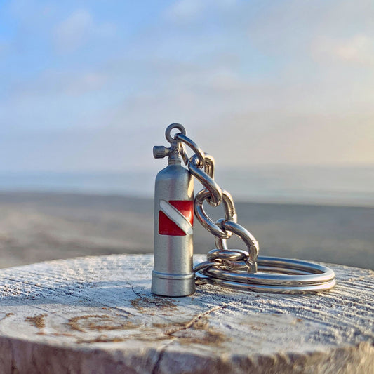 Scuba Tank Keychain with Dive Flag, Scuba Diving Key Chain, Scuba Diving Gift, Scuba Tank Key Fob with Dive Flag, Gifts for Divers, Scuba Tank Lanyard - Big Blue